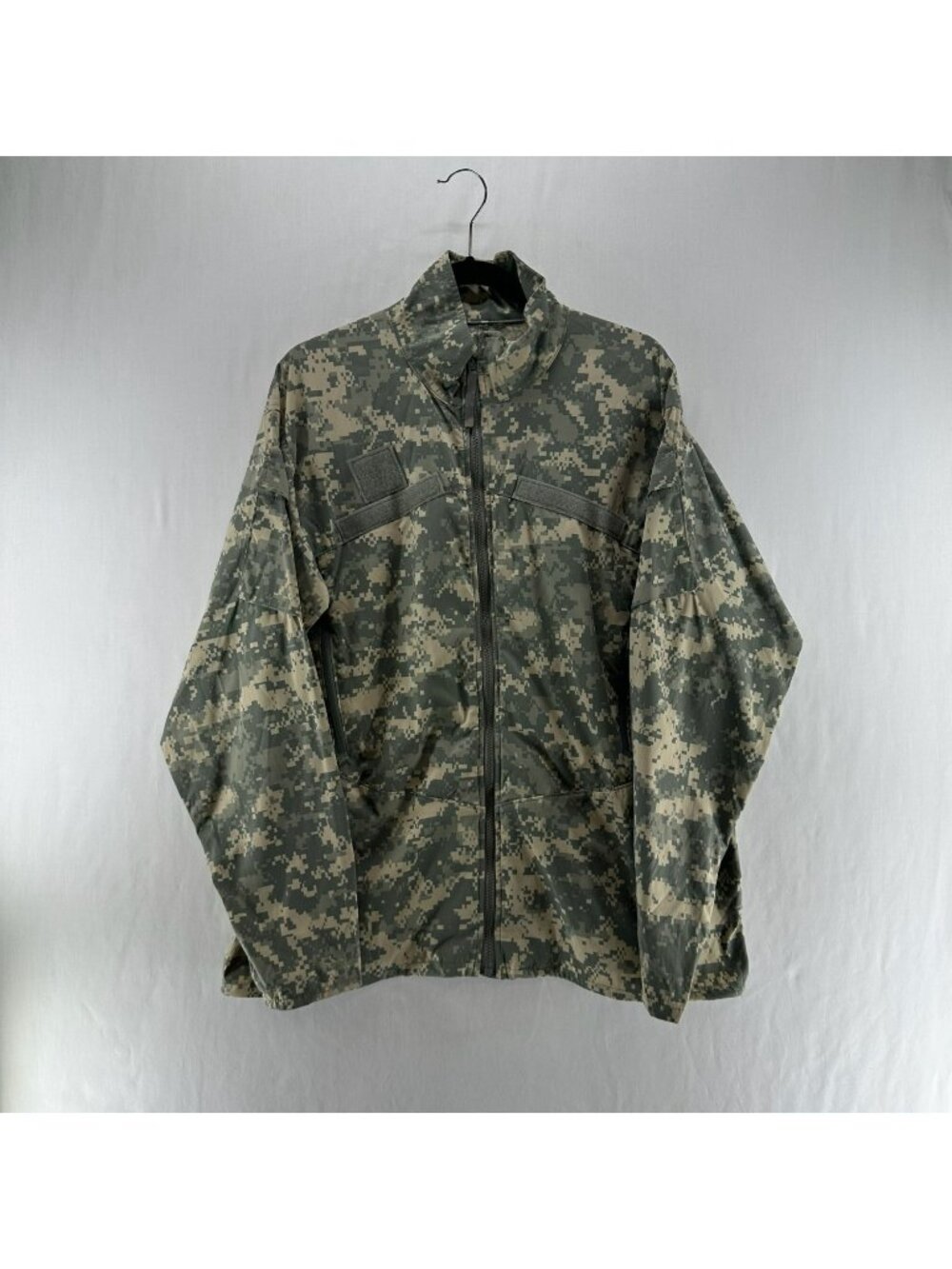 USGI ECWCS Gen III Level 4 Wind Jacket Mens L Regular Stretch Digital Camo Green